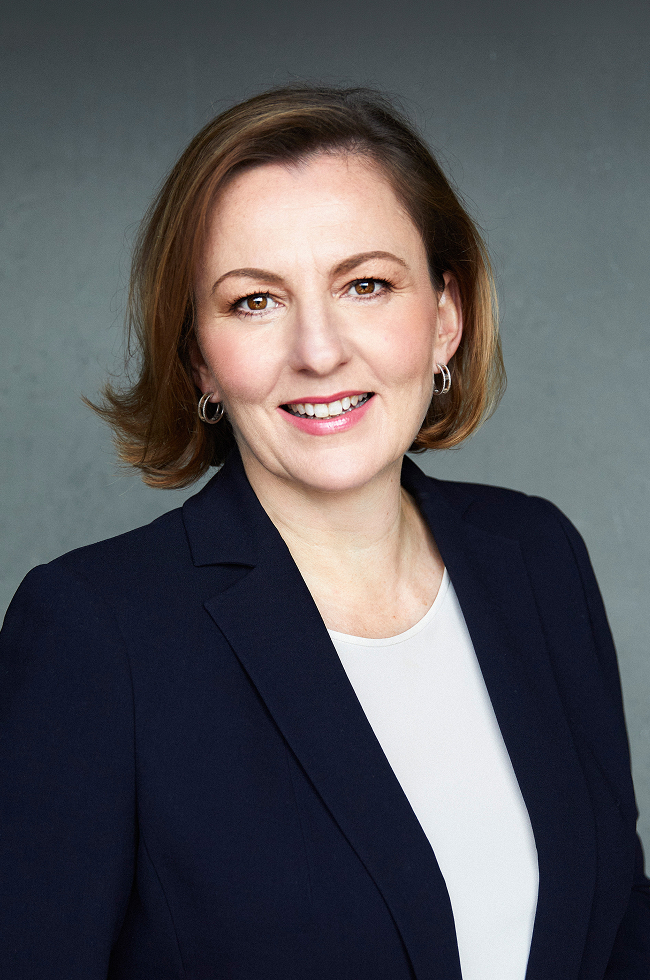 Dr. Walter Katalin